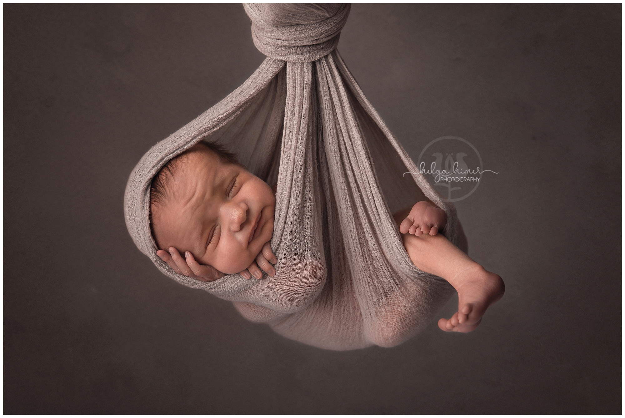 newborn-photography-ezra-helga-himer-photographer-sudbury-baby-hanging